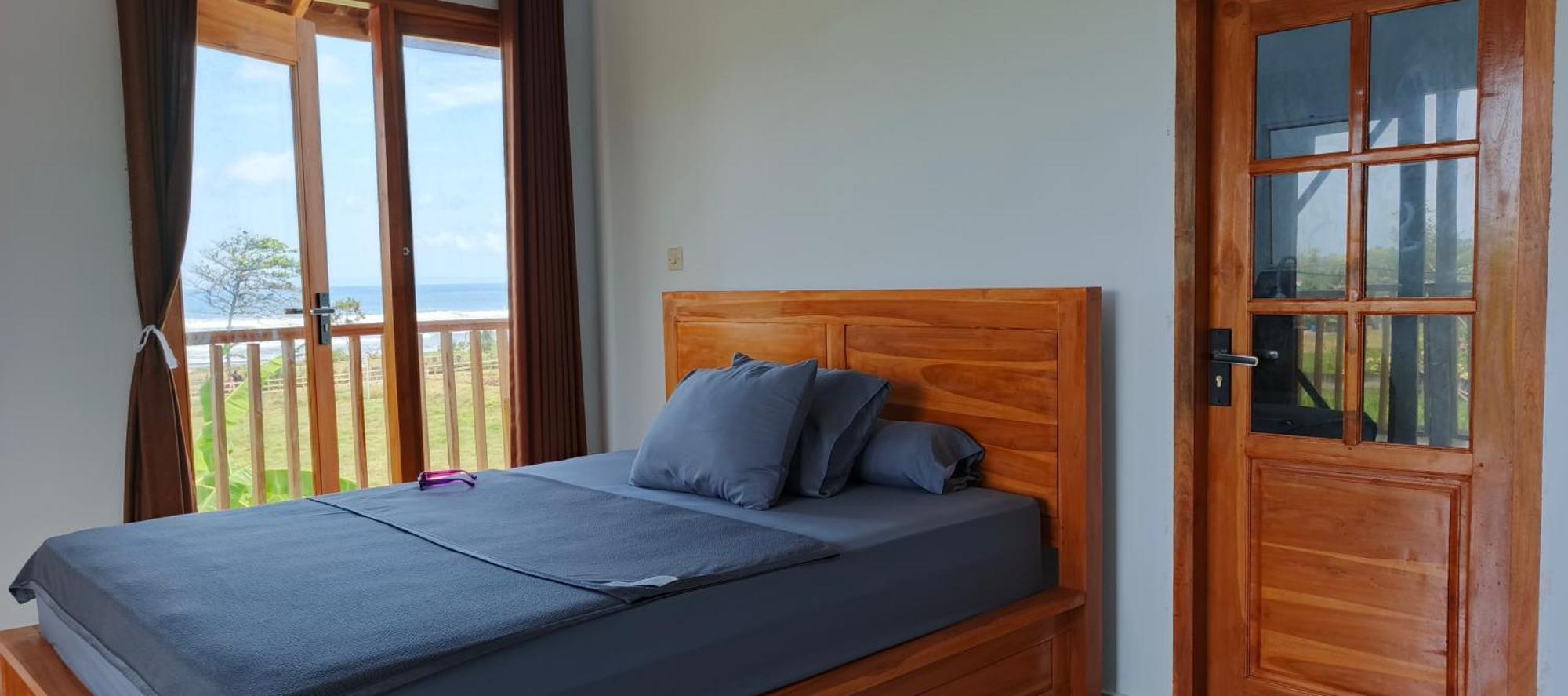 Friend House Stay & Surf Airsatang Экстерьер фото