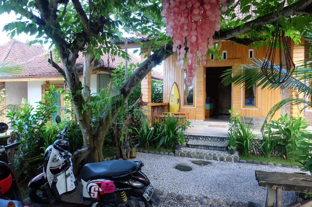 Friend House Stay & Surf Airsatang Экстерьер фото